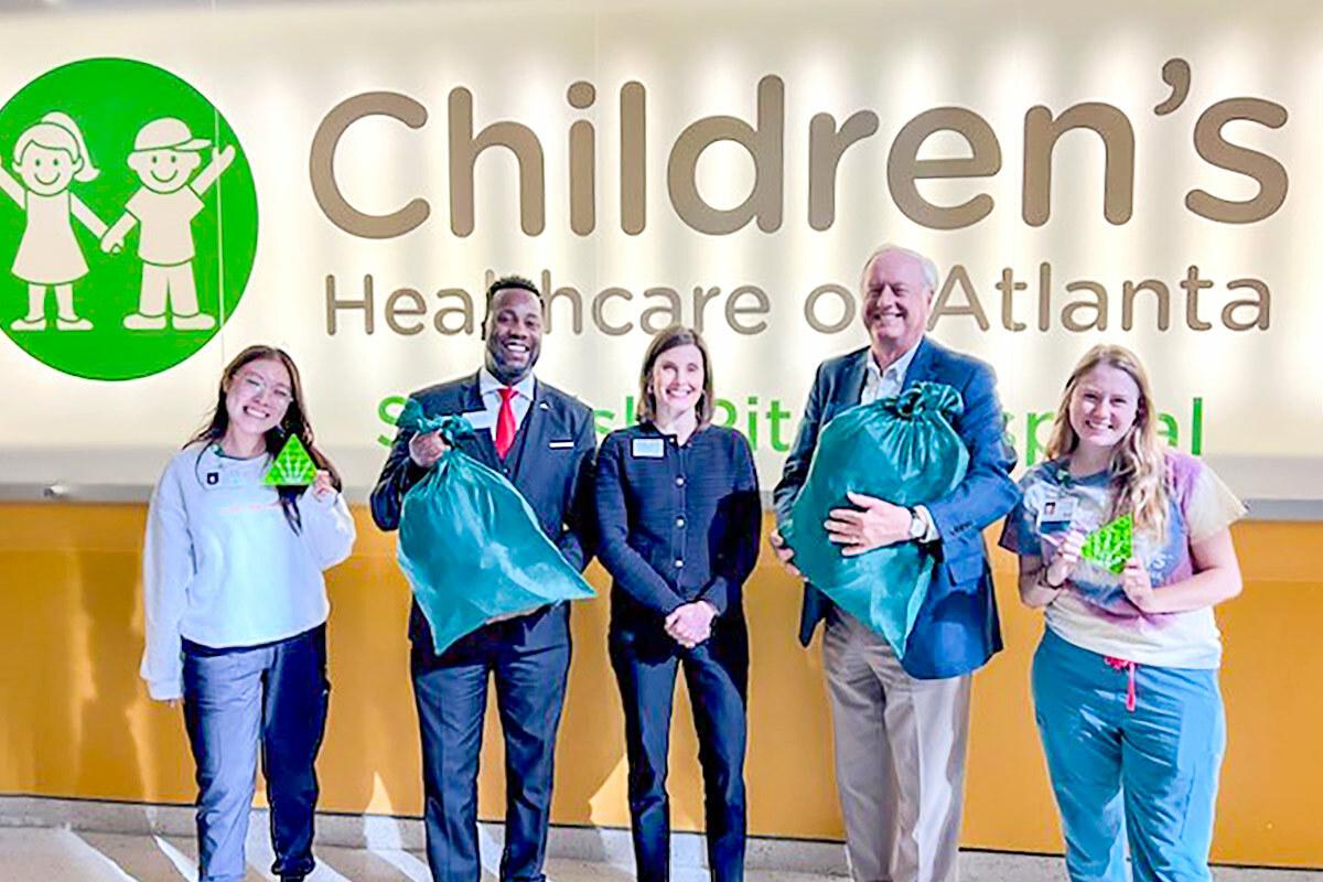 Group photo at Atlanta Children's hospital
