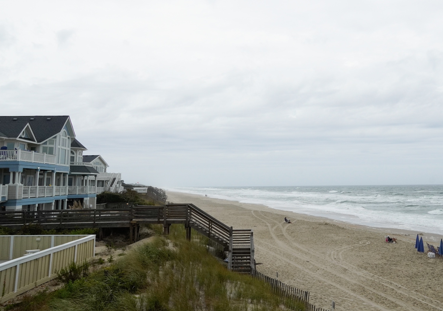 Homes right next to the beach in the Northern Outer Banks.