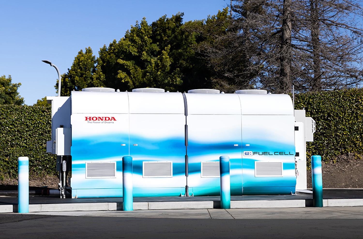 Honda's demonstration fuel cell power station. 