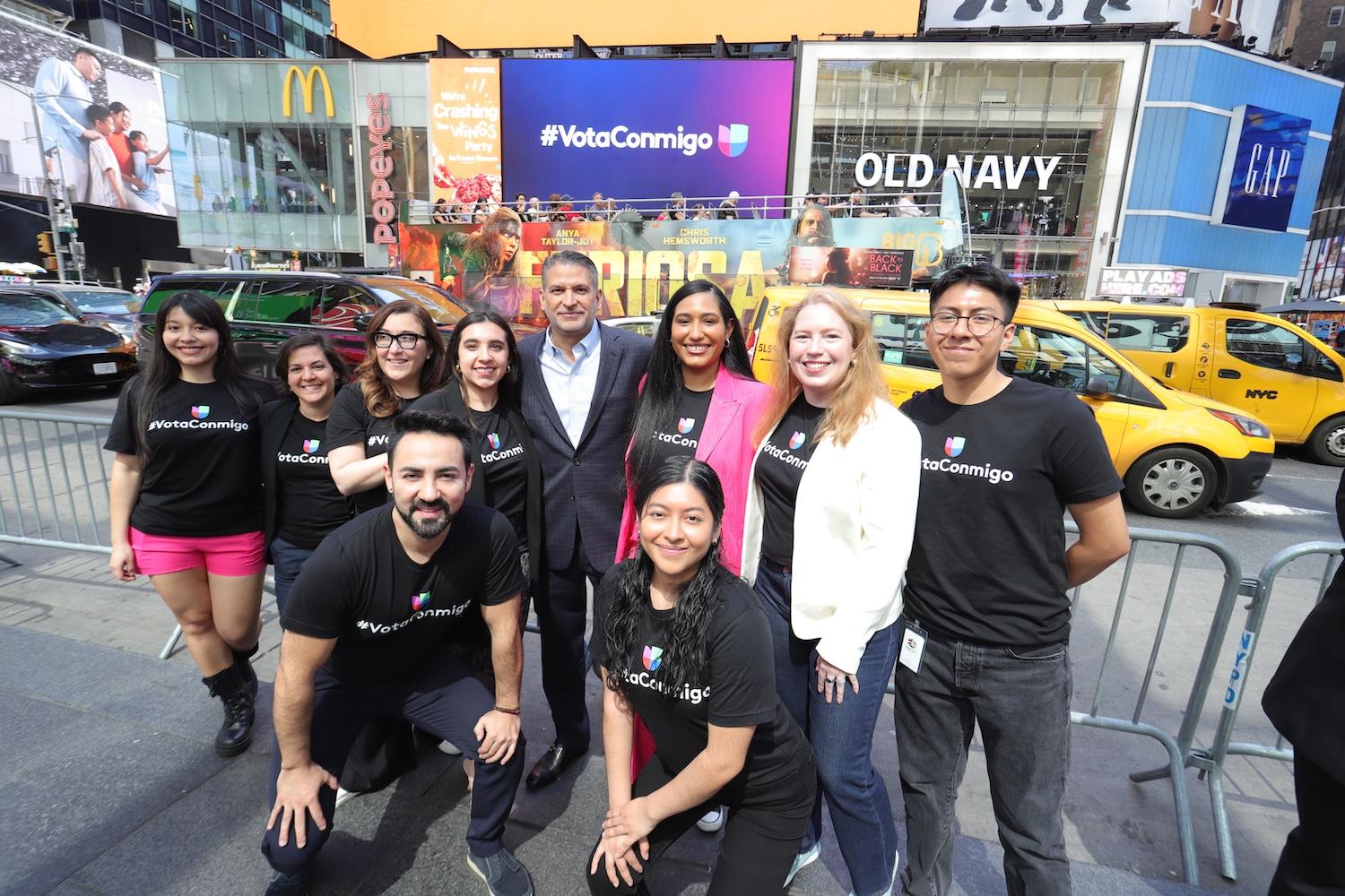 TelevisaUnivision team Martes de Accion — the first voter registration event for Univisions Vota Conmigo campaign