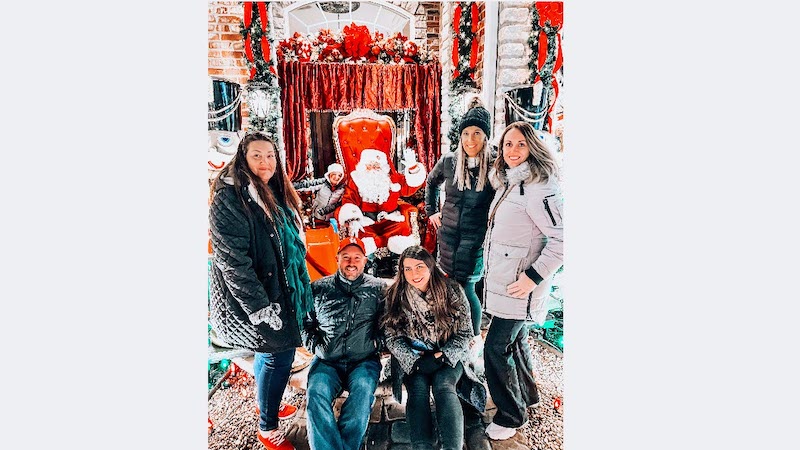 U.S. Bank volunteers (left to right) Sherrie Wilson, Jason Craft, Kadira Kurtalic, Alma Agastra and Amanda Trevisano Smith.