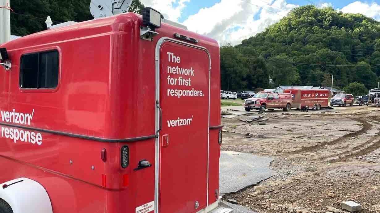 Verizon response disaster relief mobile unit