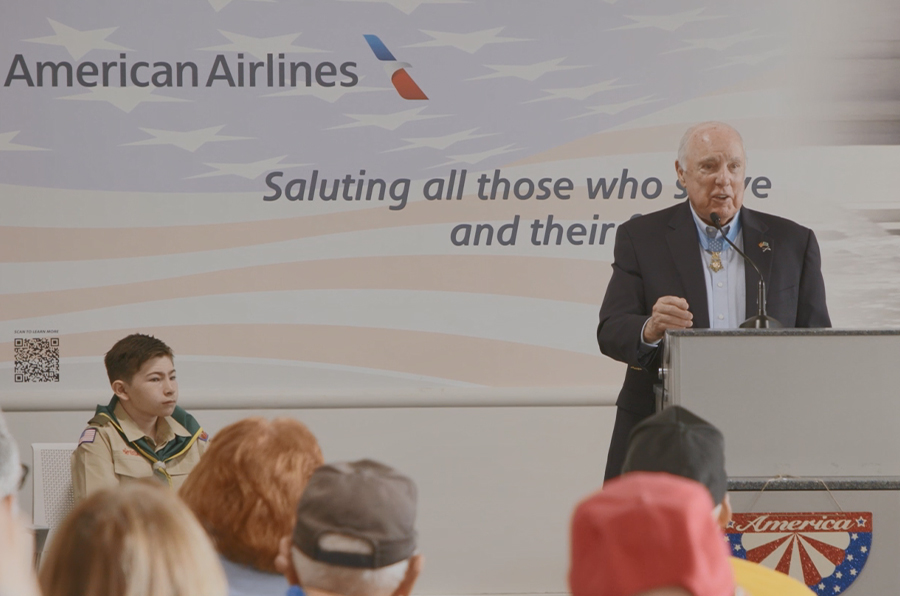Medal of Honor recipient Jim Taylor welcomes more than 100 World War II, Korean War and Vietnam War veterans at PHX before boarding the milestone Honor Flight to the nation’s capital.