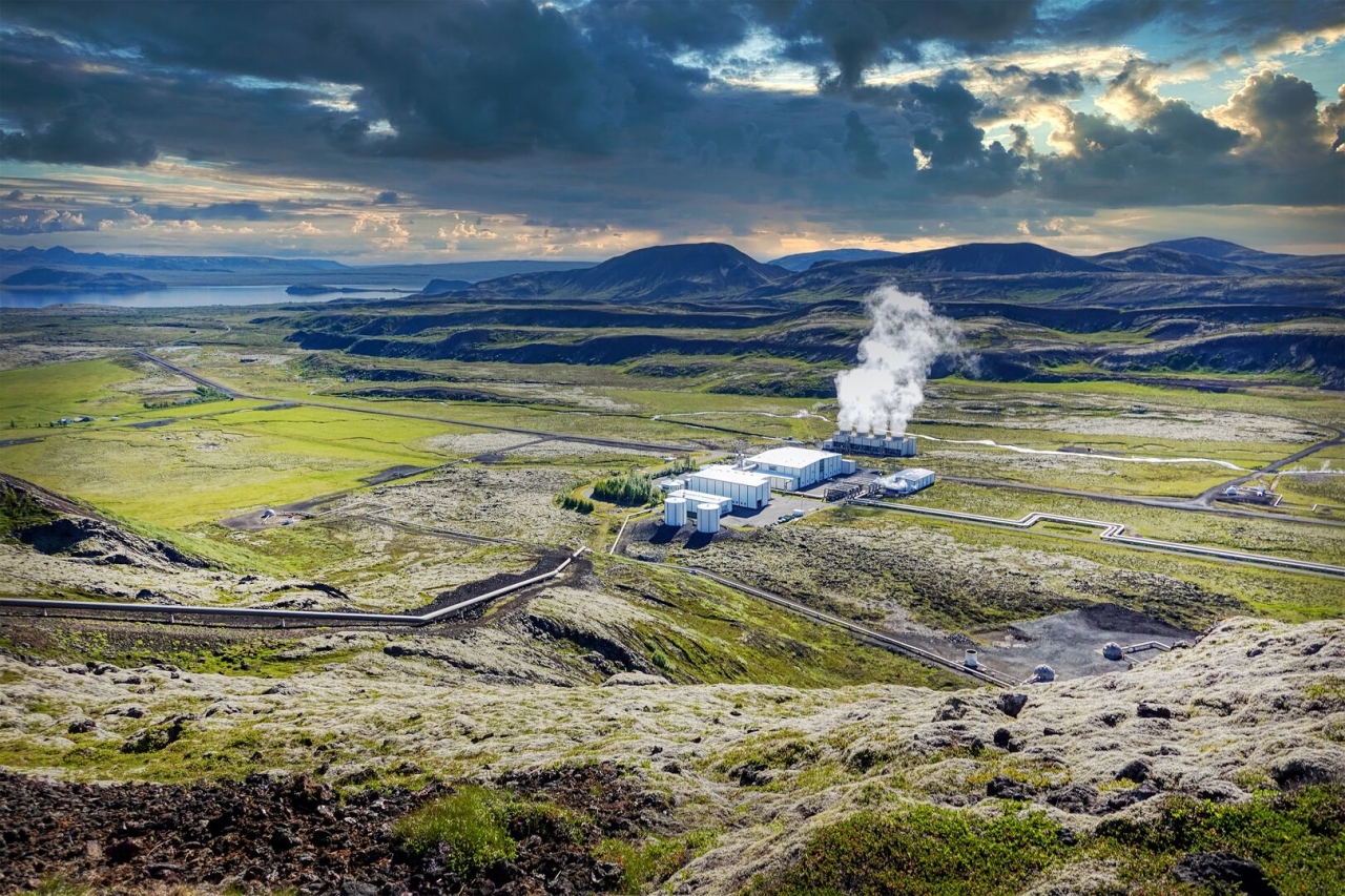 Image of a geothermal power station