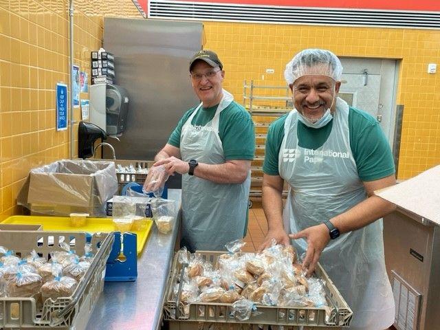 East region plant general managers and Richmond recycling sales reps volunteered for Feed More at the Bayard Community Kitchen in Richmond, Virginia