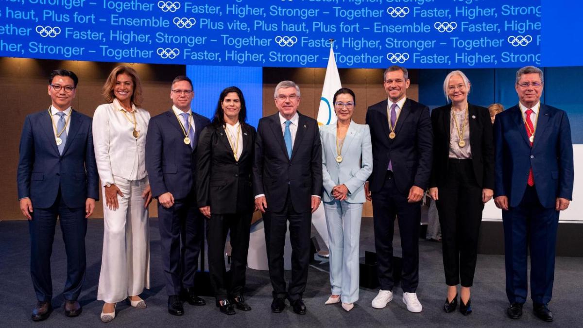 IOC Member's stood in a line