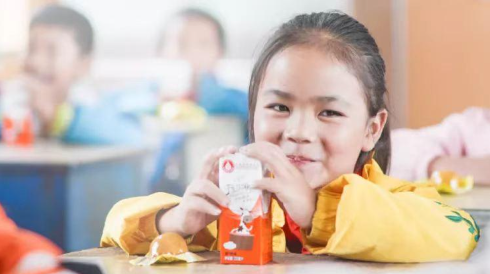 girl drinking milk