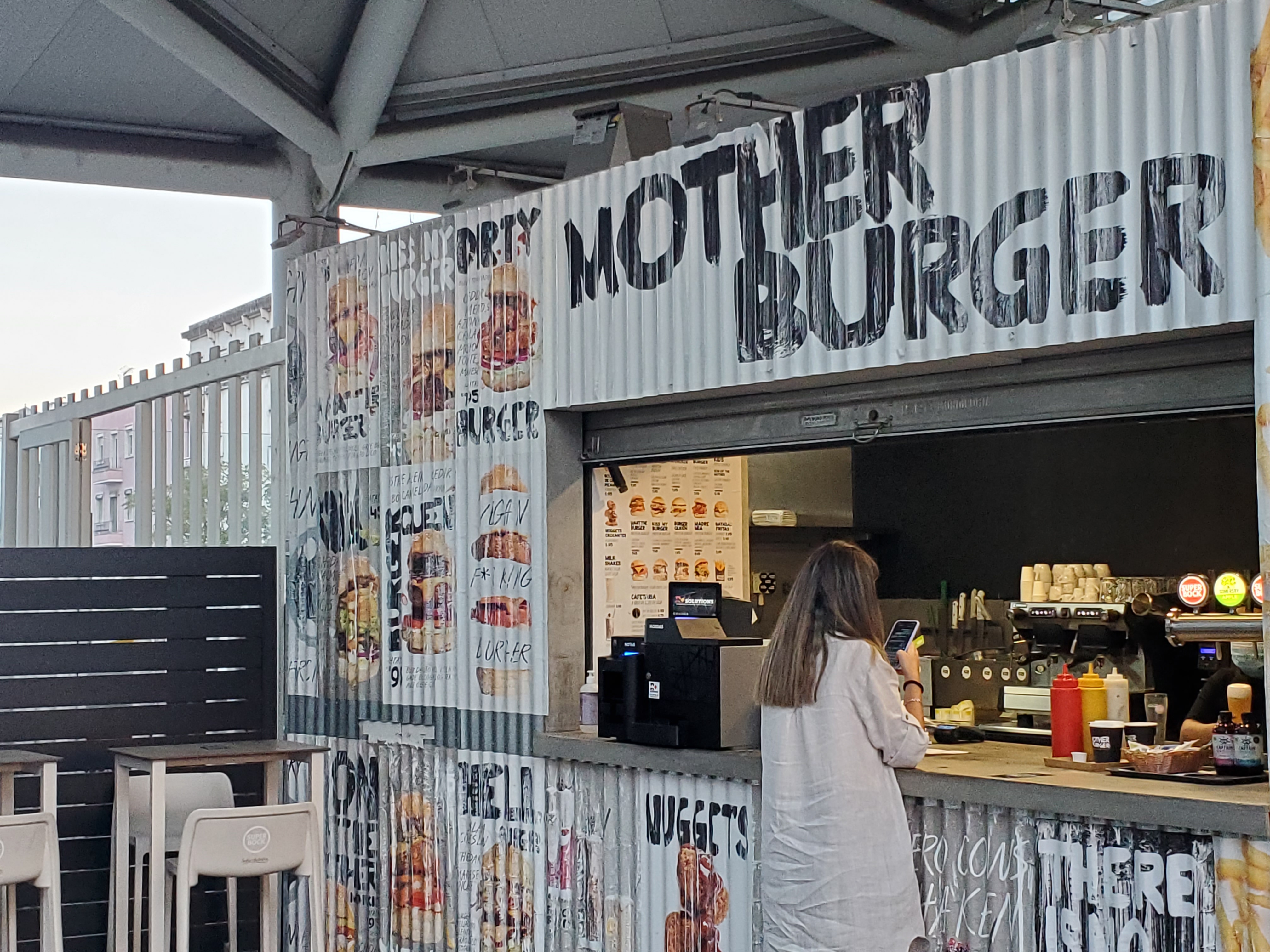Mother Burger's three locations include an unmissable pop-up near Lisbon's Roma Areeiro station
