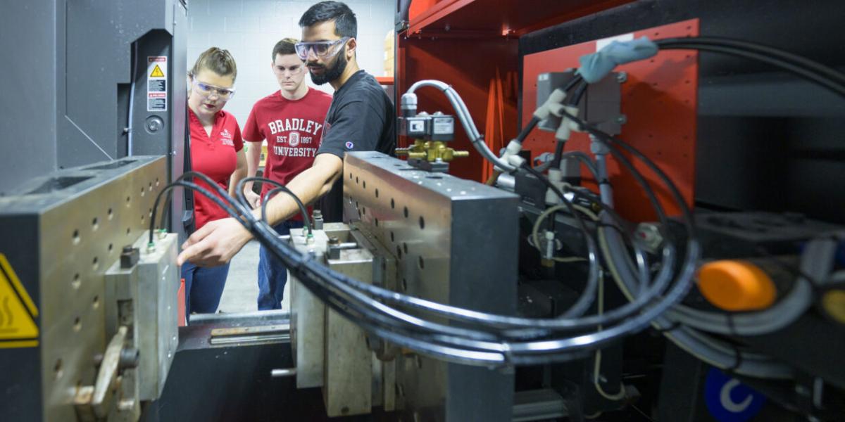 Bradley University engineering students get hands‑on experience with state‑of‑the‑art equipment
