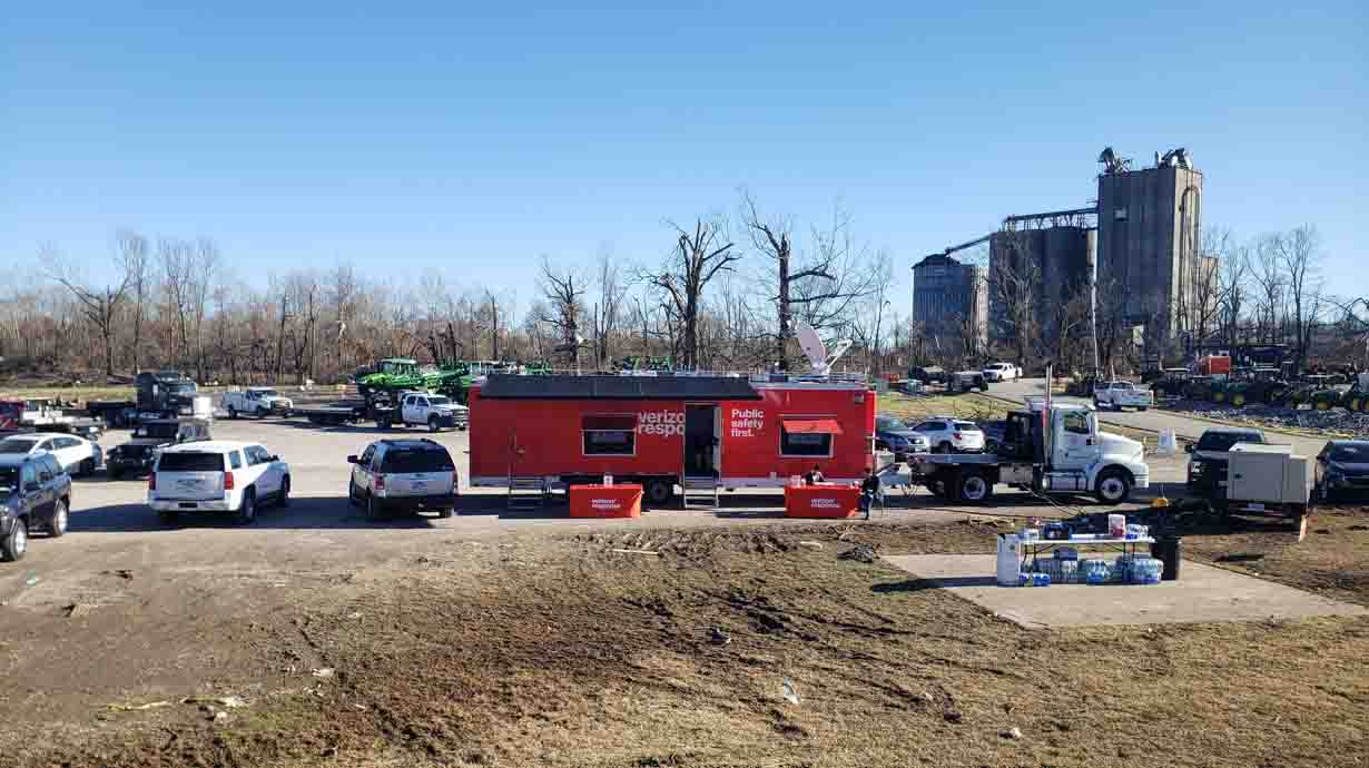 Verizon response disaster relief mobile unit