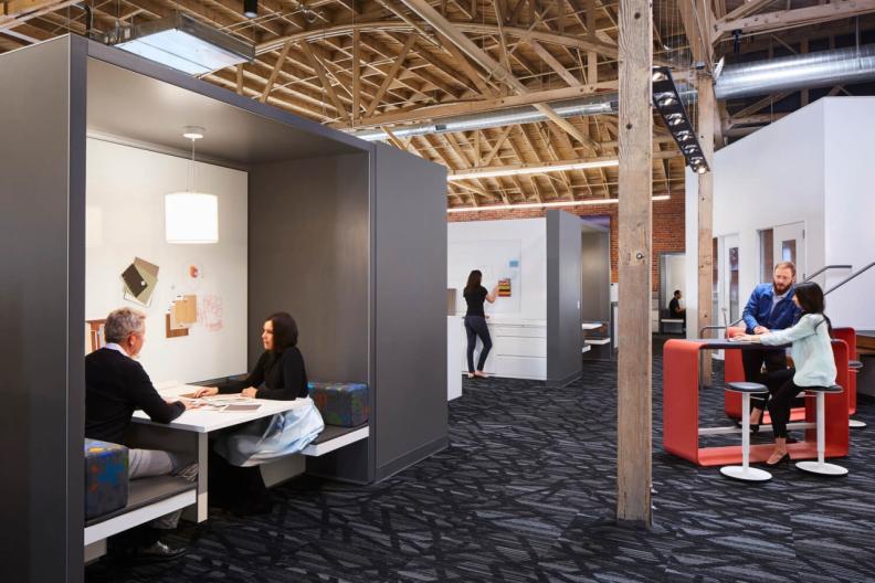 HGA’s Sacramento office features various collaboration spaces, including booths and work islands. 