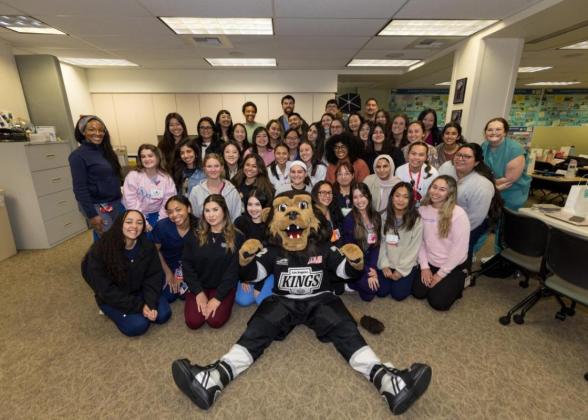 LA Kings staff and mascot Bailey visited nurses at Children’s Hospital Los Angeles.