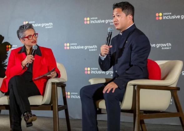 Singh, left, and Chi Man Kwan, group chief executive officer for Raffles Family Office, discussed how family philanthropies can integrate giving with broader investment, business and partnership strategies.