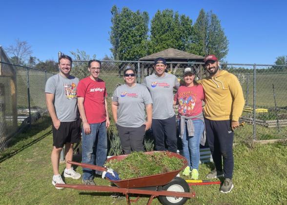 WK employees volunteering at the Sunshine School in Arkansas 