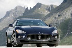 2008 Maserati GranTurismo Bestows Italian Beauty and Charity at Naples Winter Wine Festival  Image.