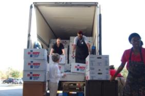 Duda Farm Fresh Foods Donates Forty Thousand Pounds of Fresh Produce to Seminole County Public Schools Families in Transition Program's Food Pantries Image.