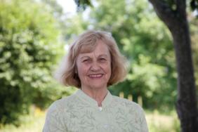 Dr. Frances Mervyn of MSPP Receives Prestigious Award for Inspiring Students to Make a Difference in the World Image.