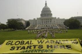 Students ''Point'' To Congress For Climate Change Image.