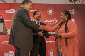 Comcast and the U.S. Department Of Housing and Urban Development Collaborate to Close the Digital Divide Image.