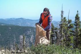 Subaru of America Takes Part in Series of Environmental Clean-Up Events Image.