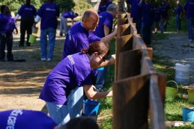 FedEx Launches Sixth Annual FedEx Cares Week Image.