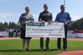 DICK’S Sporting Goods Foundation Pledges $500,000 to Support Local Little League® Baseball and Softball Programs Image.