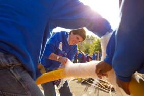 Kraft Foods' National Sponsorship of Martin Luther King Jr. Day Honors King's Legacy and Mobilizes Volunteers Image.