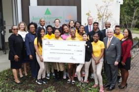 SunTrust Foundation Awards $1.5 Million Grant to Junior Achievement of Greater Washington Image.