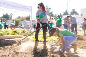 Timberland Makes New Commitment to Green 500,000 Square Feet of Urban Space in Us Cities Over Next Five Years Image.