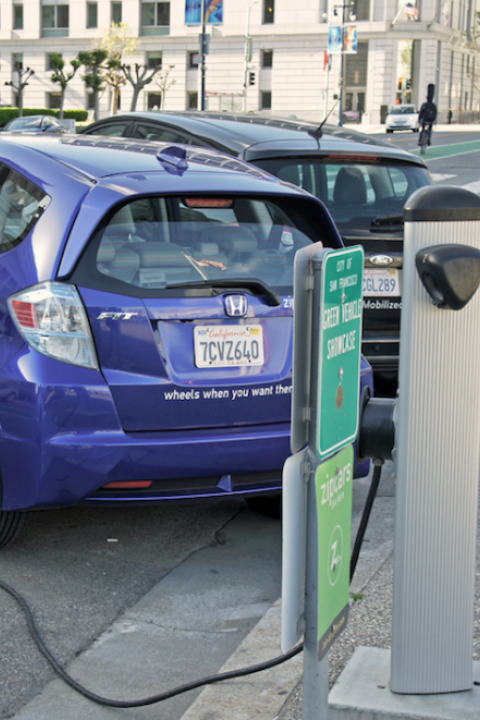 A new report suggests that the integration of electric vehicles into global corporate fleets and procurement policies is scaling up at a rapid pace. 