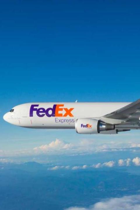 FedEx Express Plane