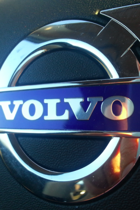 To burnish its already strong reputation for automobile safety, Volvo will cap its vehicles' speed limits by 2020. But is this a PR stunt or giant step ahead for public safety?