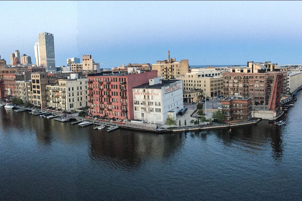 A photo of the Milwaukee River