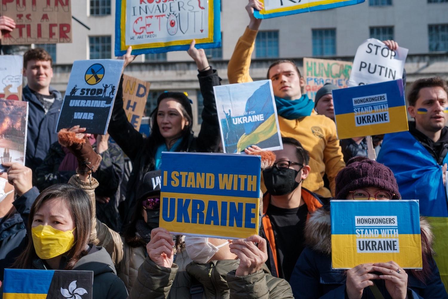 Anti-War Protesters in London Show Support for Ukraine