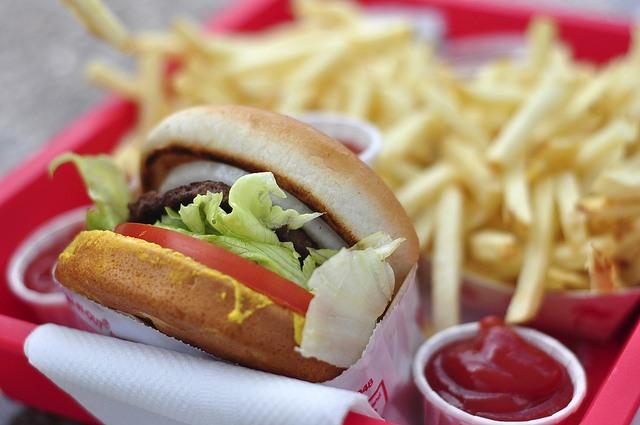 In-N-Out-is-the-latest-fast-food-chain-to-say-NO-to-antibiotics.jpg