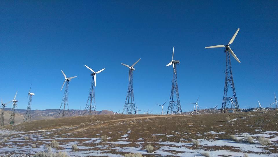 Installations-such-as-the-Tehachapi-Pass-Wind-Farm-are-not-enough-to-move-to-the-U.S.-to-a-low-carbon-economy.jpg