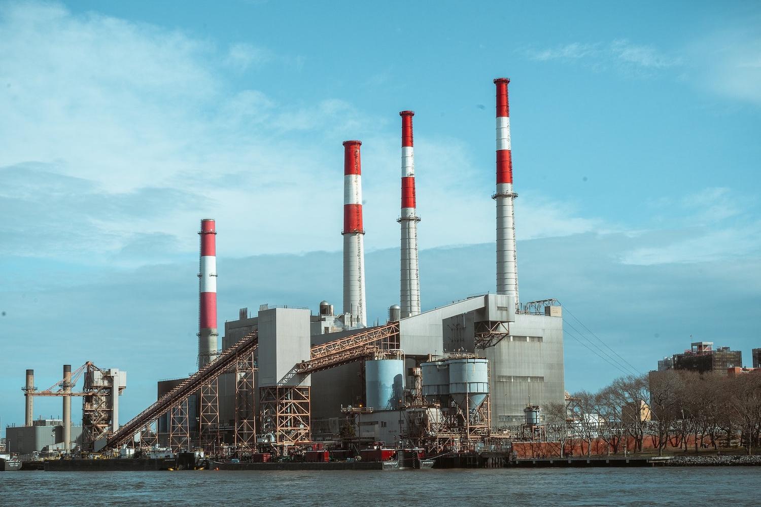 New York Power Plant - EPA looks to regulate GHGs with Clean Power Plan