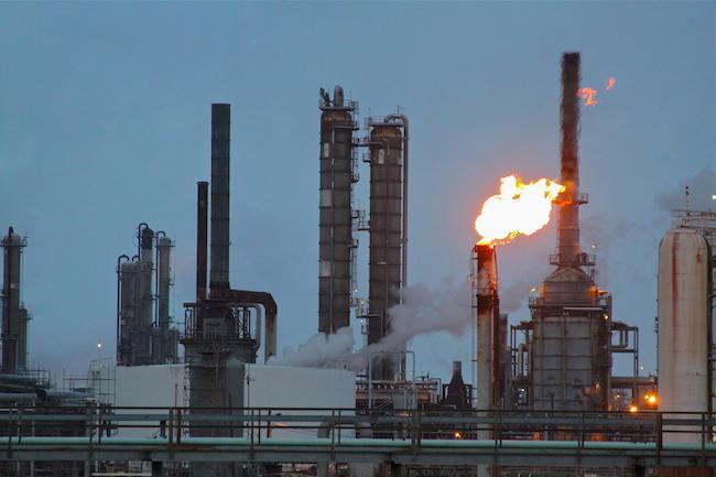Shell-oil-gas-investors-climate-change-carbon-emissions.jpg