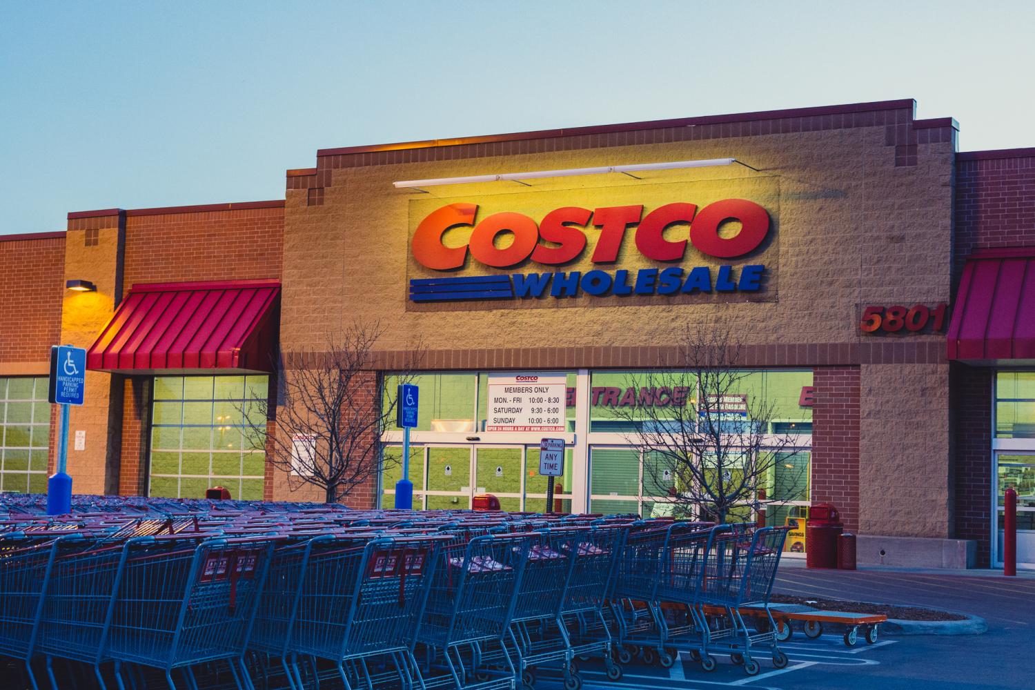 Costco is emerging as a CSR leader in the e-commerce sector; the fact its employees are treated well and as a result, feel happier, is part of the reason why.