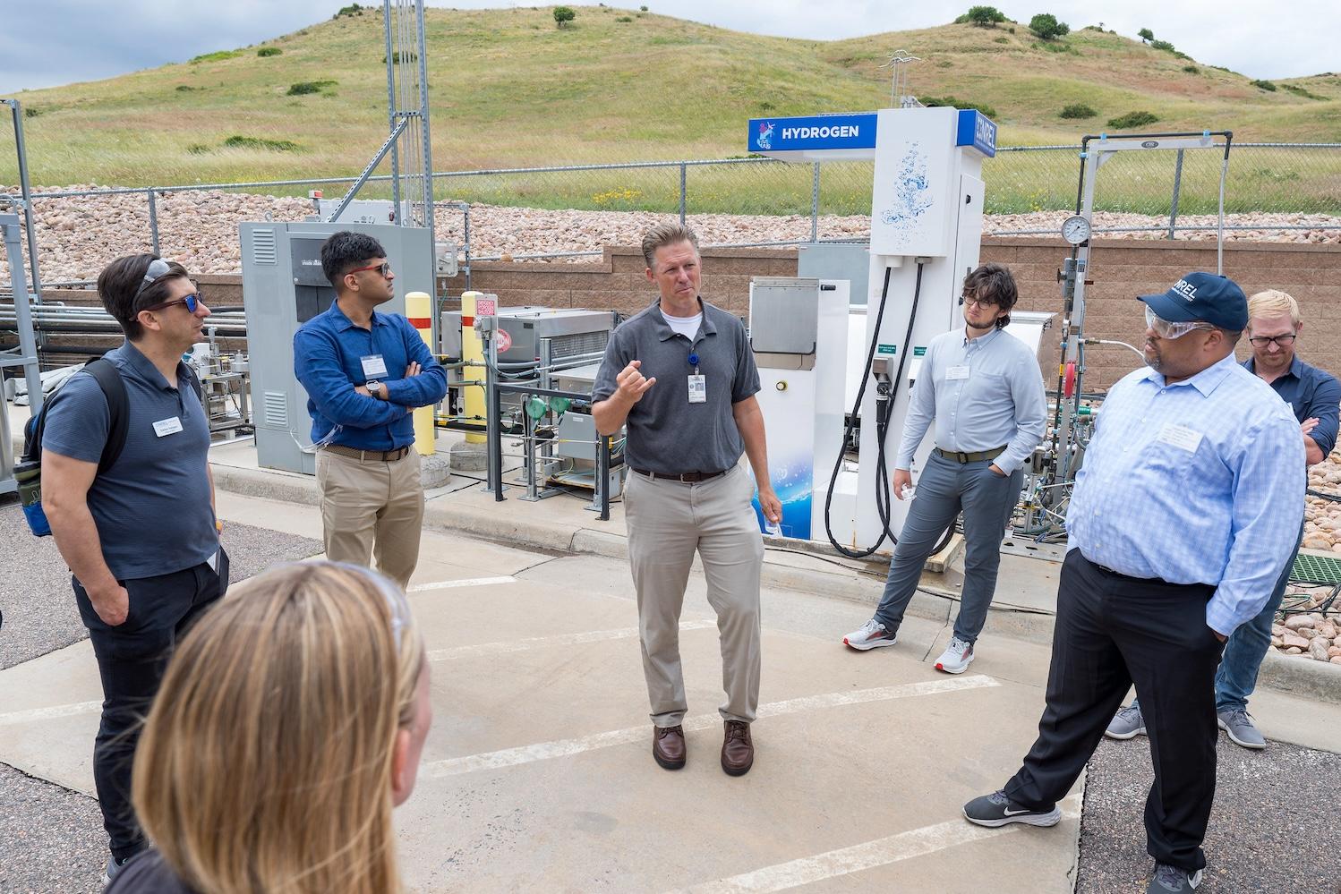 energy executives tour NRL campus to learn more about clean energy