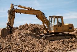 excavators-800996_1920.jpg