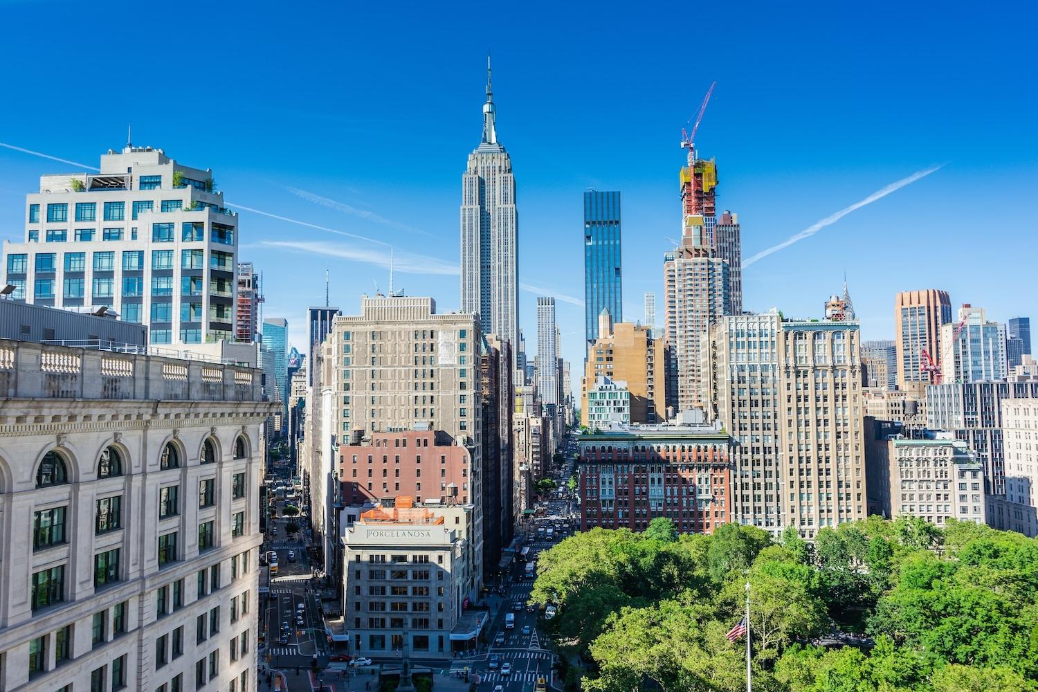 new york city skyline - empire state building - office space