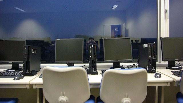 126301752_bdacf93efe_z.jpg