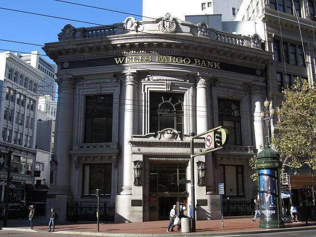 A-Wells-Fargo-branch-in-San-Francisco.jpg