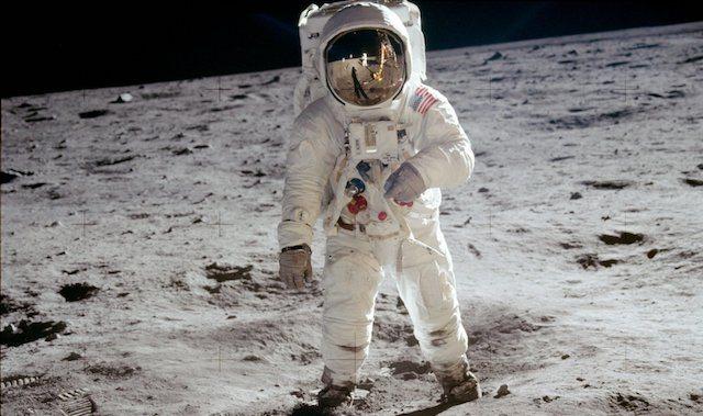 Aldrin_Apollo_11_crop.jpg Aldrin_Apollo_11_crop.jpg