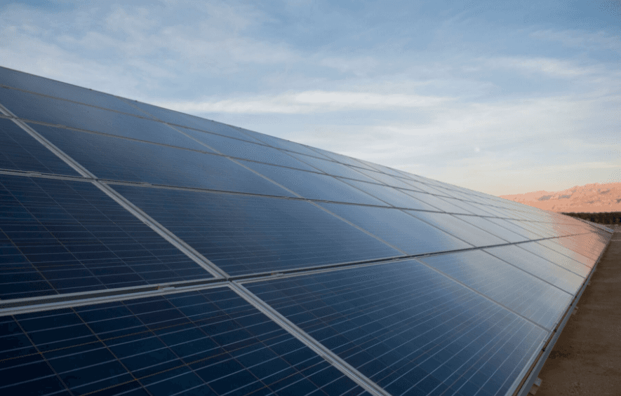 During-2016-solar-was-responsible-for-30-percent-of-new-US.-power-generation.png