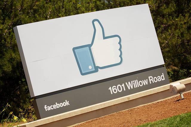 Facebook_Menlo_Park_MarcinWichary.jpg