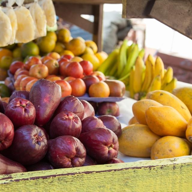 Local fruit for sale on a table in Jamaica — Ital