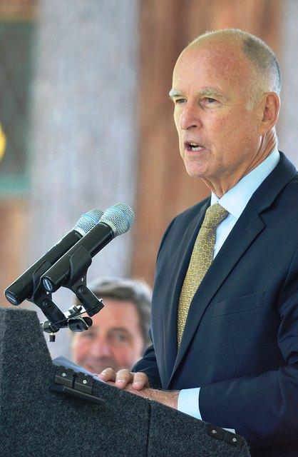 Jerry_Brown_scientists_Trump_USCE.jpg