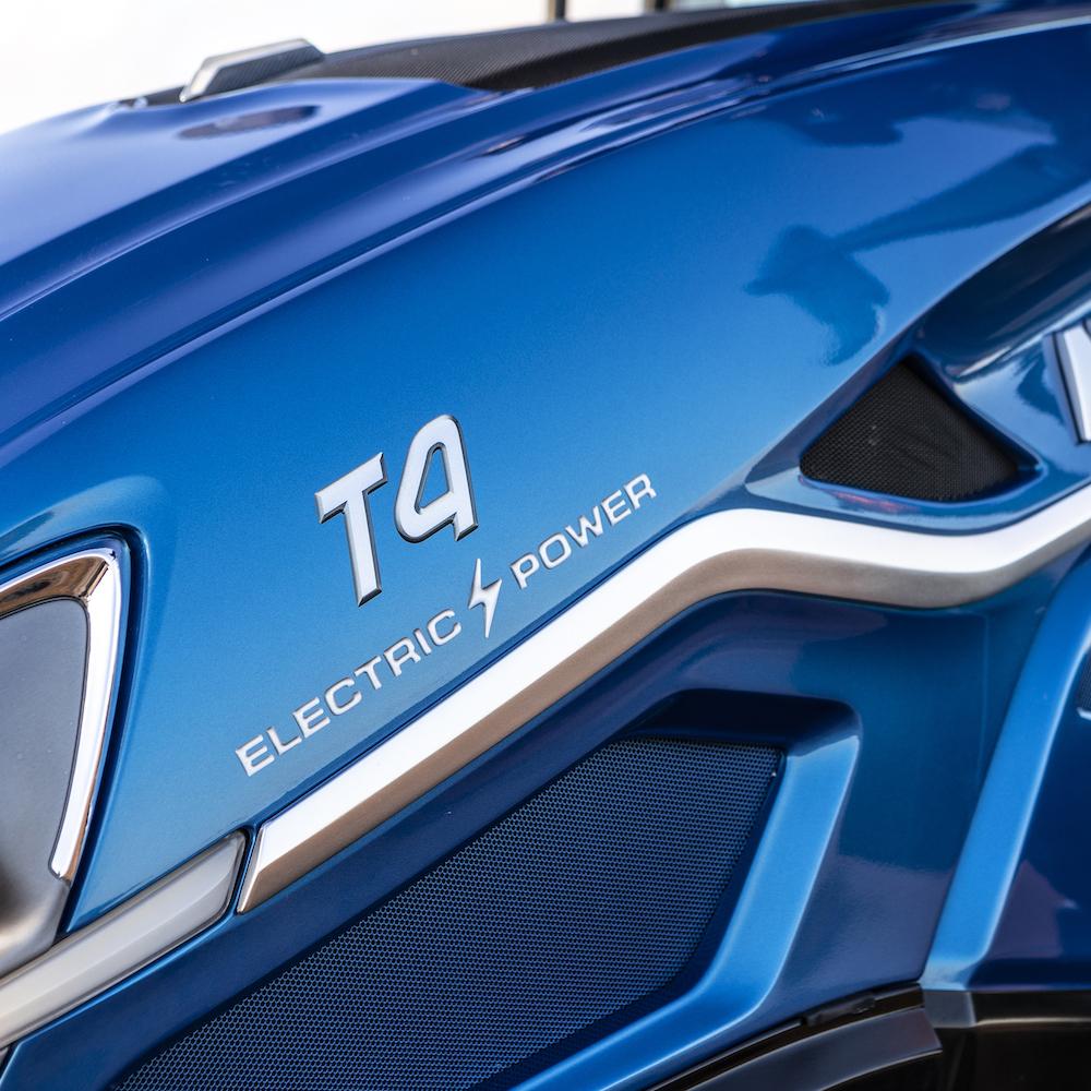 New Holland T4 Electric Power Bonnet - electrification of agricultural equipment